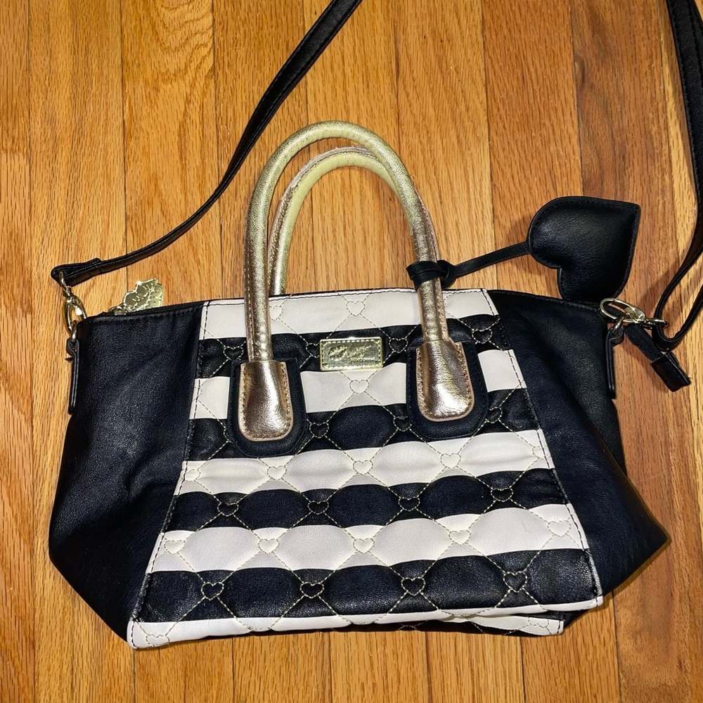 Betsy Johnson shoulder handbag quilted hearts
